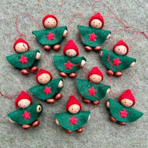 10 kleine Weihnachtswichtel mit Sternchen, Anhänger !