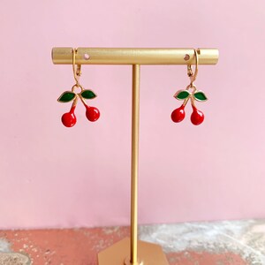 Cherry Creolen und Armband Set