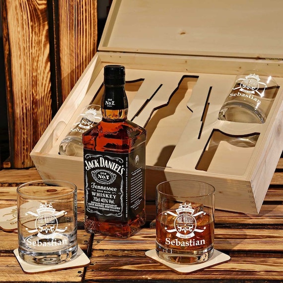 9-piece Whiskey Gift With Wooden Box, Jack Daniels 0.7 Liters, 4x