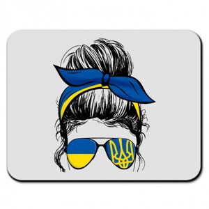 Computer-Mauspads mit ukrainischem Mädchen, eine riesige Auswahl an Computer-Mauspads, ein Geschenk für einen Kollegen, ein Geschenk für das Büro