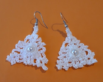 Boucles d'oreilles au crochet TRIANGLE crocheté blanc IRISH CROCHET