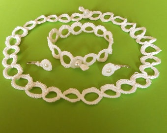 Necklace, bracelet, earrings, crocheted IRISH CROCHET in white