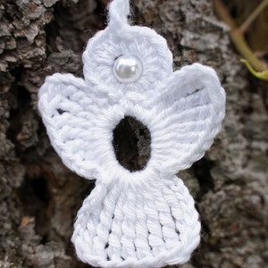 2 crochet Angel Charms white image 3