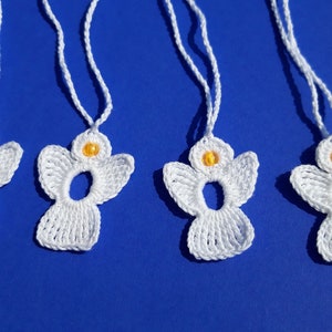 4 Anges au crochet en blanc image 1