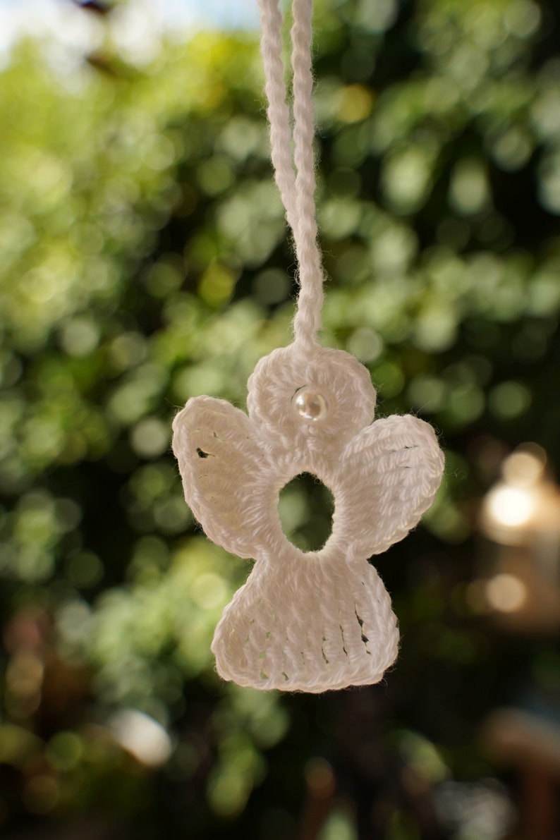 2 crochet Angel Charms white image 8