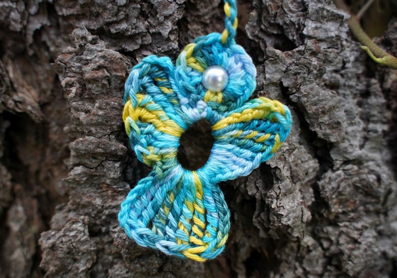 Ange au crochet turquoise jaune image 2