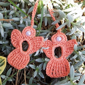 2 crochet Angels Charm salmon image 2