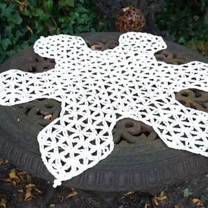 FLOWER OF LIFE crochet oriental Doily