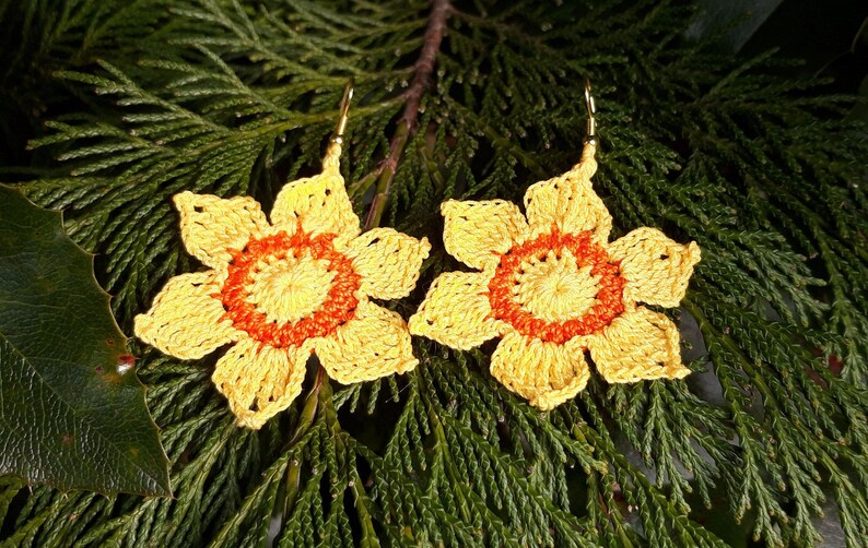 Boucles d'oreilles FLEURS au crochet image 4