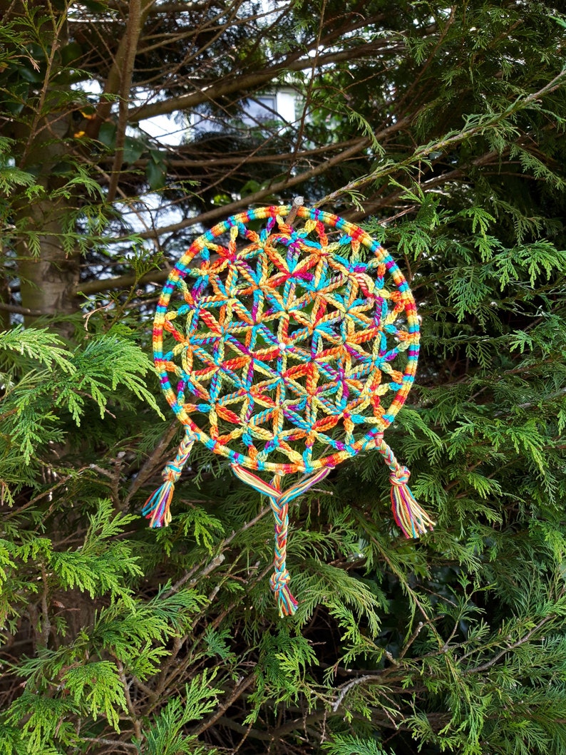 Dreamcatcher crochet FLOWER OF LIFE image 6