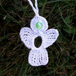 3 crochet Angel Charms white with bead image 4