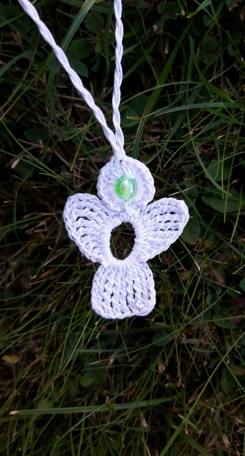 3 crochet Angel Charms white with bead image 4