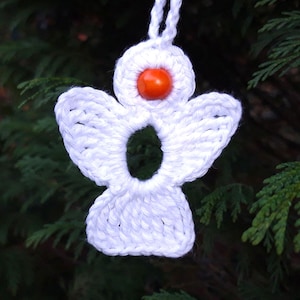 Beschermengel gehaakt wit