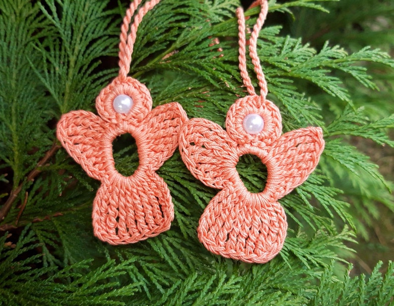 2 crochet Angels Charm salmon image 1