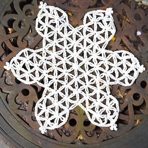 FLOWER OF LIFE crochet oriental Doily raw white