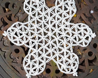 FLOWER OF LIFE crochet oriental Doily raw white