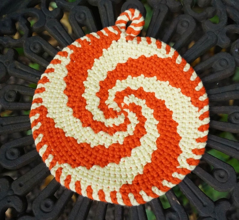 Topflappenpaar gehäkelt Spiralmuster orange/gelb Bild 10