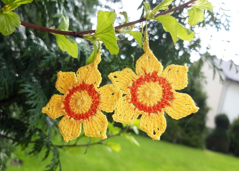 Boucles d'oreilles FLEURS au crochet image 5