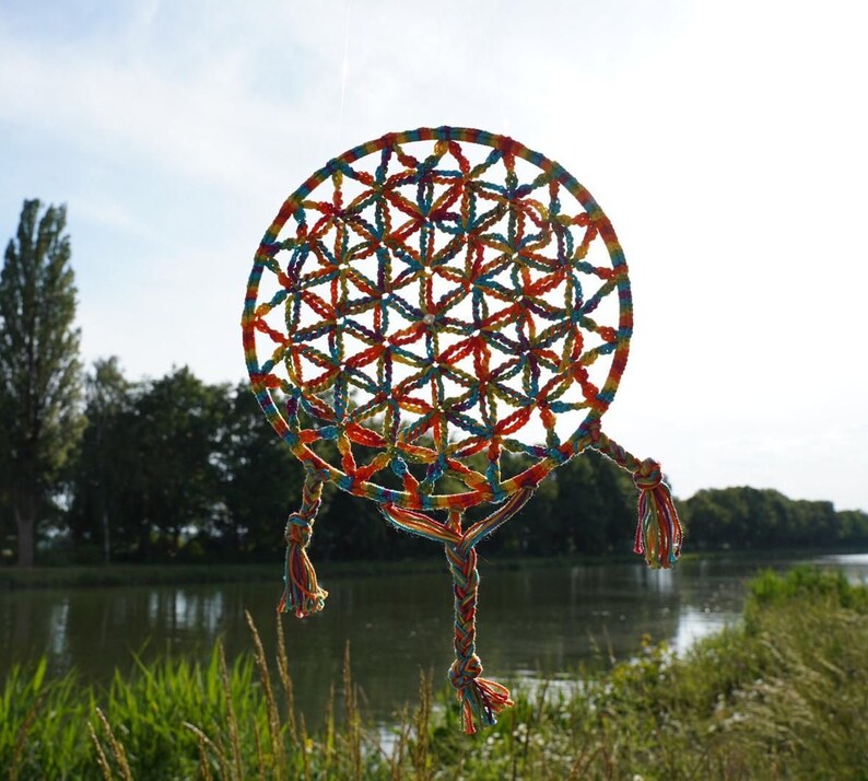 Dreamcatcher crochet FLOWER OF LIFE image 7