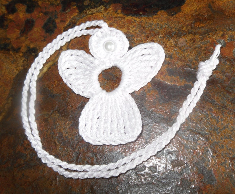 2 crochet Angel Charms white image 6