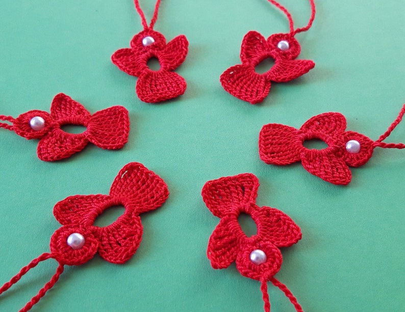 Set of 6 crochet Angel Charms red image 4