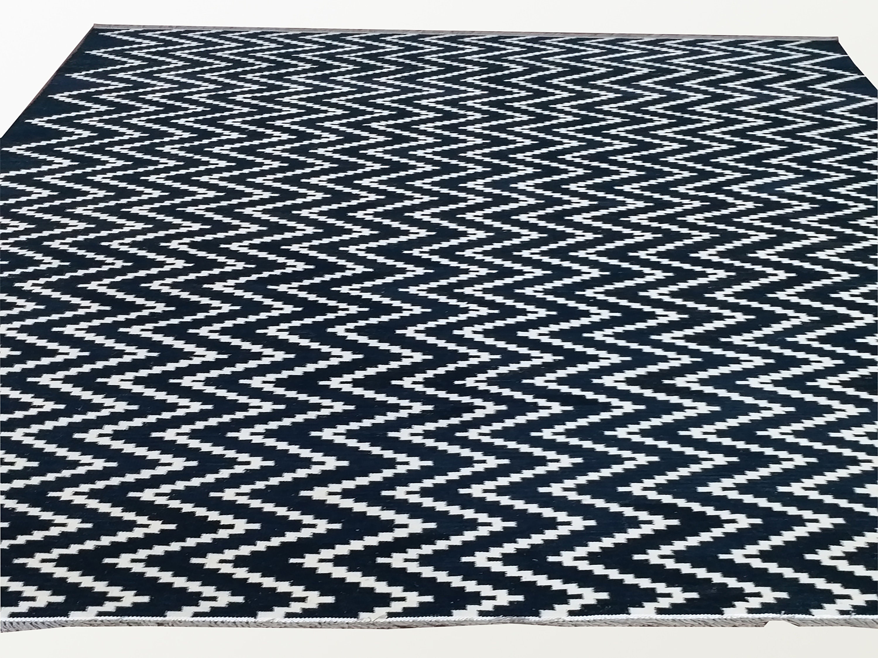 Zigzag rug black and white rug contemporary rug modern rug Etsy