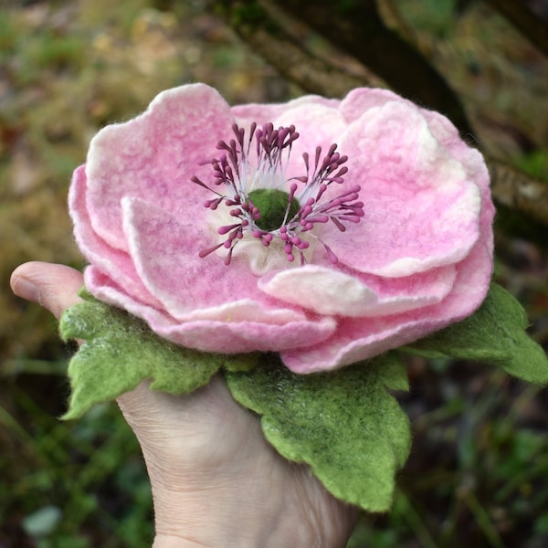 Broche en laine feutrée Broche coquelicot Broche fleur couleur rose Idée cadeau