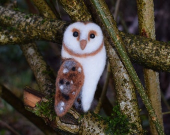 Owl brooch Felted wool brooch Needle-stitched brooch Felted brooch Wool bird brooch