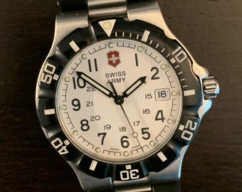Men's Swiss Army Victorinox – 24000 – Summit XLT, White Dial