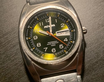 "Herren Nixon - ""The Don ""You know"" Edelstahl Uhr."