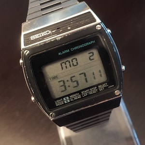 Seiko Alarm Chronograph A359 4010