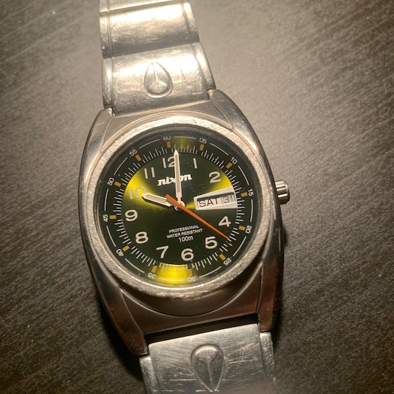 レア 初期モデル NIXON ニクソン THE DON メンズ クォーツ 1円 稼働 未 