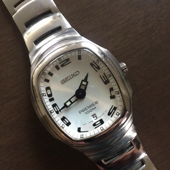 Seiko Premier Men display picture 3