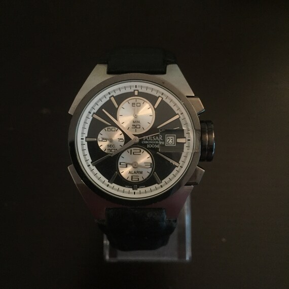 Collector Rare Men s Pulsar Chronograph Alarm Watch Panda Style Etsy Mexico