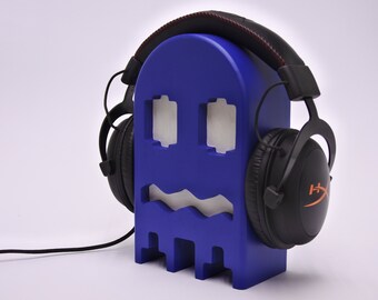Retro gaming headphone stand - scared blue ghost
