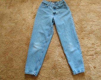 Route 66 relaxed fit distressed jeans size 3/4 petite