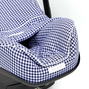 Cover for portable carseat, with zipped-on blanket image 4