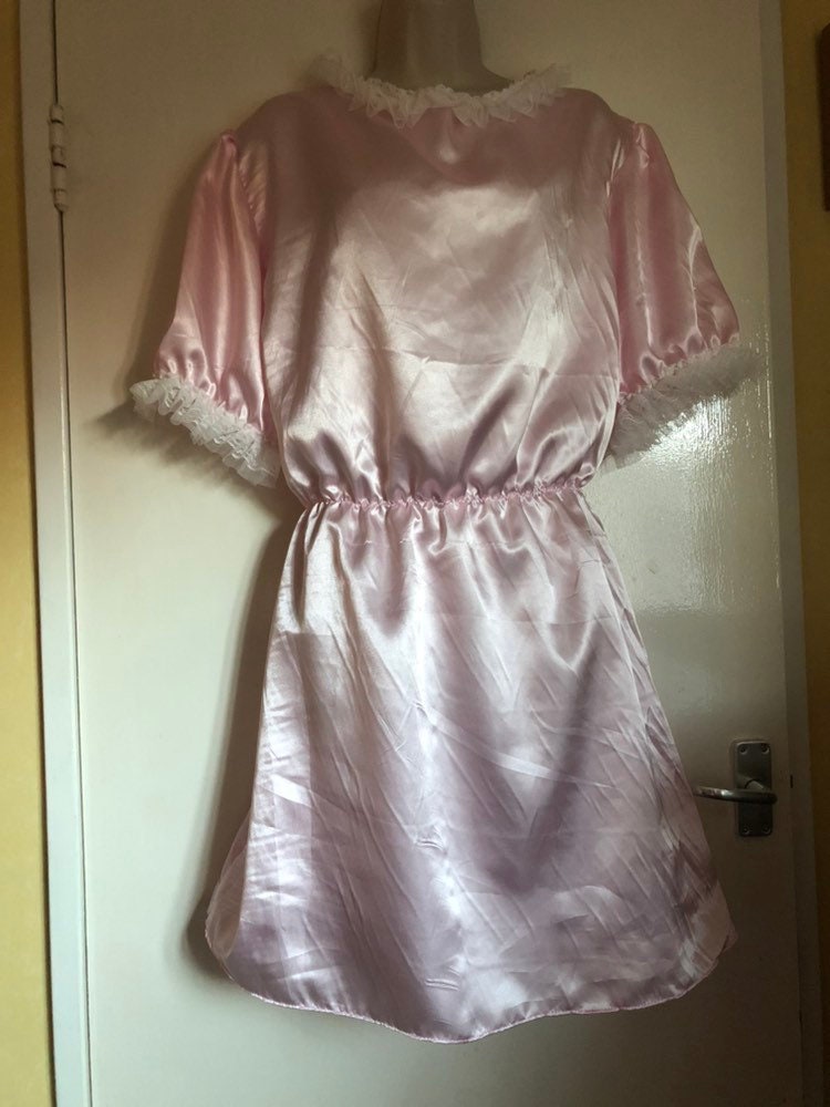 LittleForBig Sissy University Slip Kleid | Bodycon Minikleid Für LGBTQ+ & Partys