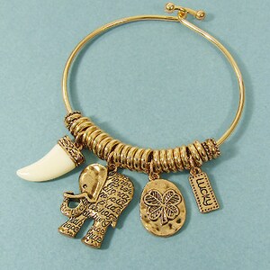 Pulseira com fio da sorte trevo elefante