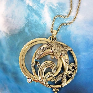 Orca, Dolphin 6 Times Magnifier Magnifying Glass Top Sliding Magnet Pendant Necklace, 30 inch plus 3 inch