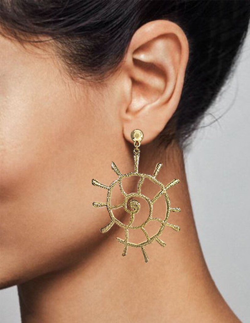 Abstract Metal Conch Shell Dangle Drop Post Earrings