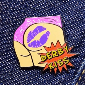 Roller Derby Pin Skating