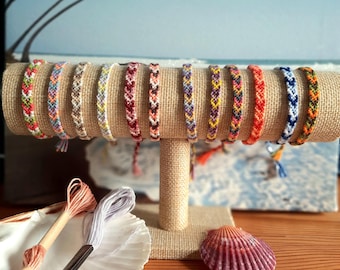 Handgjort brasilianskt chevronarmband, vävt vänskapsarmband med pilar, fina boho makramésmycken, present till flickvän, strand- och sommarstil