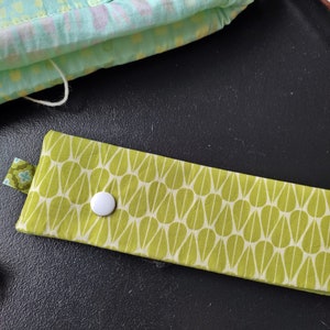 Nadeltasche/ Nadelgarage für 20 cm Nadeln apfelgrün in Bio-Baumwolle, auch Stifttäschchen Bild 7