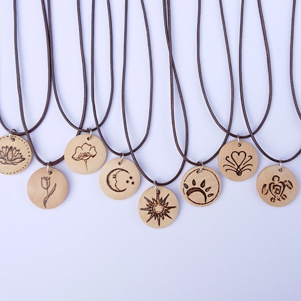 Customised wood burned necklace, custom wooden pendant, natural boho jewellery, handmade pyrography gift, wood burning medal, gift for her