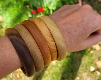 Handmade Wooden Bangle Bracelet Armlet Wristlet: Eco-Friendly Fruit Tree Wood Jewellery