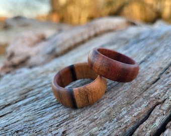 Wood ring, walnut wood ring, natural wooden ring, handcrafted wooden ring, unisex ring, anniversary ring, eco-friendly jewellery
