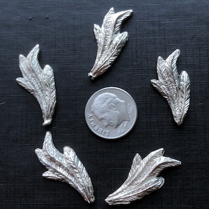 Feather 02 Casting