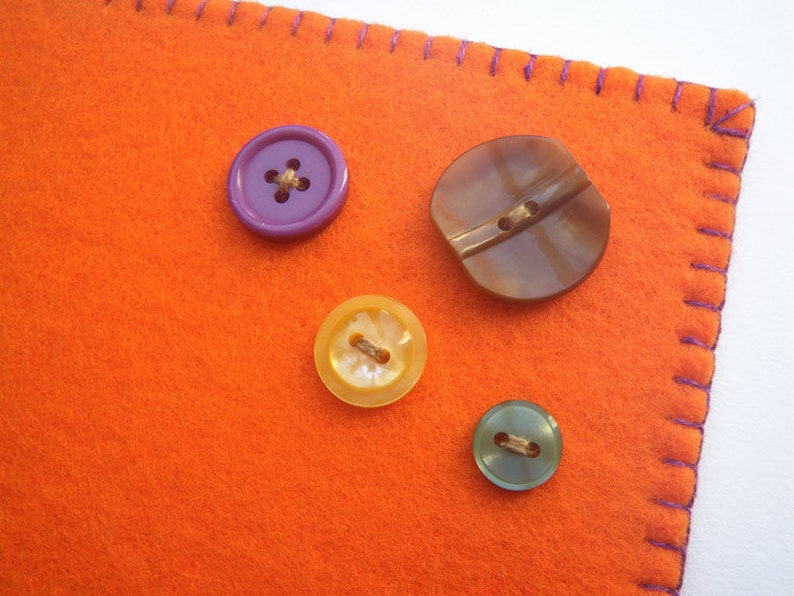 Mousepad with buttons, orange / purple image 2