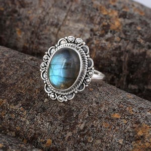 Blue Labradorite Crystal Silver Rings Gemstone Jewelry 925 Sterling Silver Ring Statement Ring Dainty Birthstone Rings Wedding Gift Jewelry